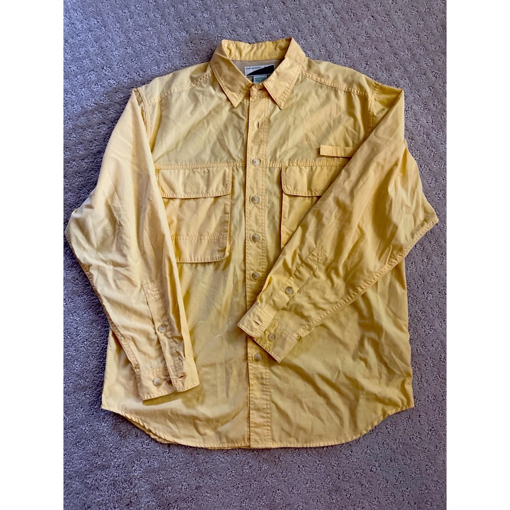 Pale yellow men’s fishing shirt size small